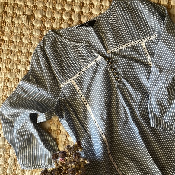 FLAT Rs. 500/ Pin striped top cotton material